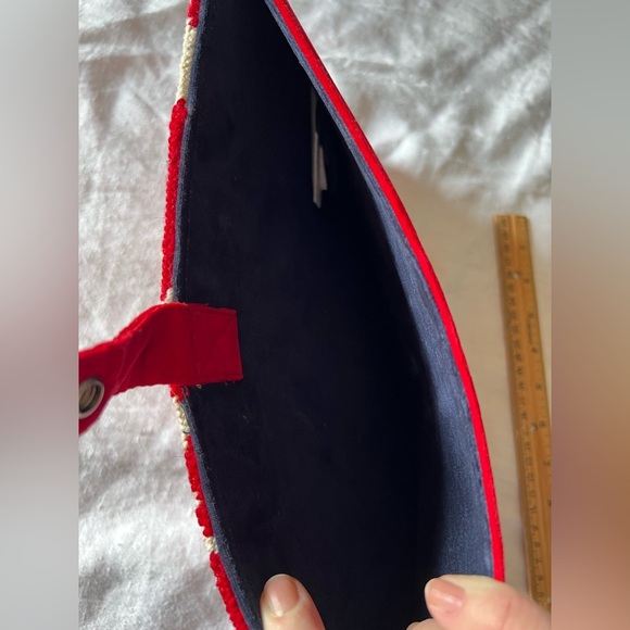 Lands' End Red and White IPad case. Tablet case. Houndstooth - Picture 4 of 4